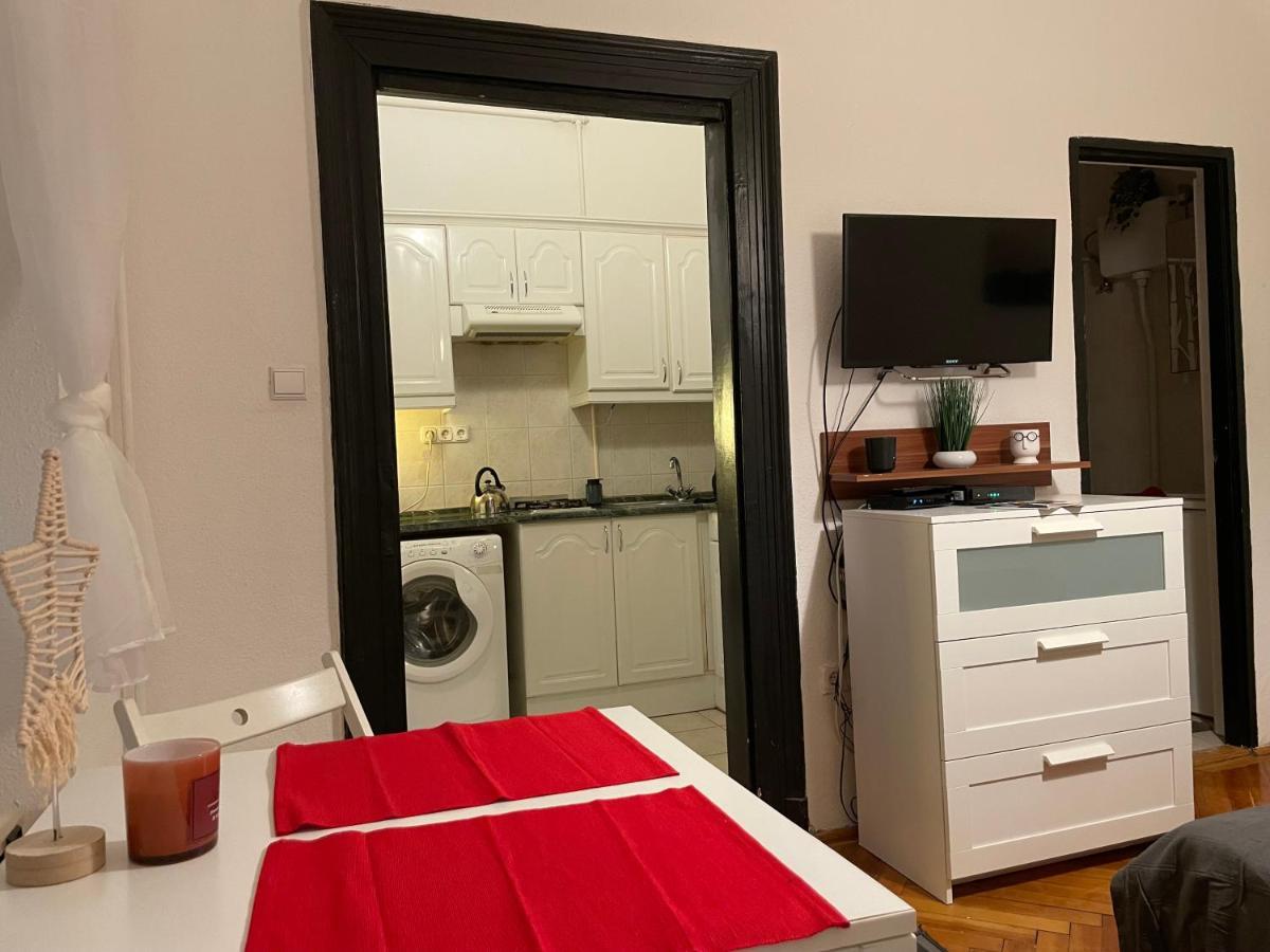 Feel Like Home - Cozy Downtwon Studio For 2 Budapeşte Dış mekan fotoğraf
